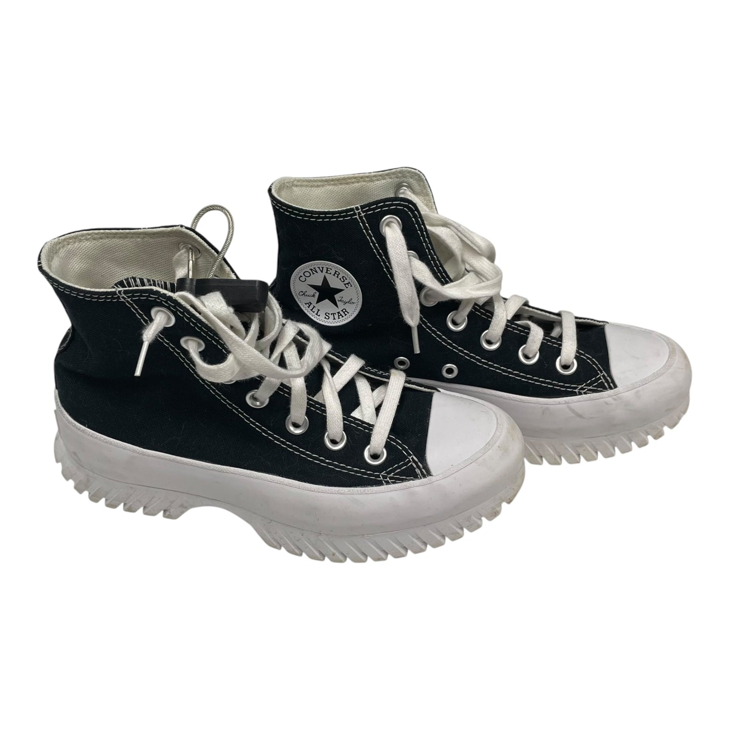 Shoes Sneakers By Converse In Black & White, Size: 5.5