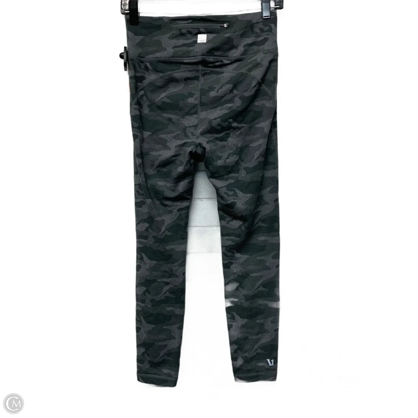 Athletic Leggings By Vuori In Camouflage Print, Size: S