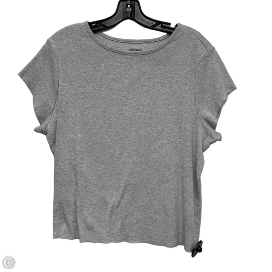 Top Short Sleeve Basic By Wild Fable In Grey, Size: 1x