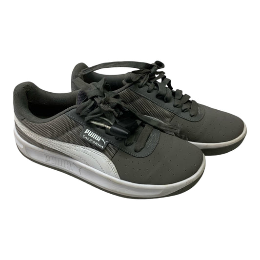 Shoes Sneakers By Puma In Grey, Size: 5