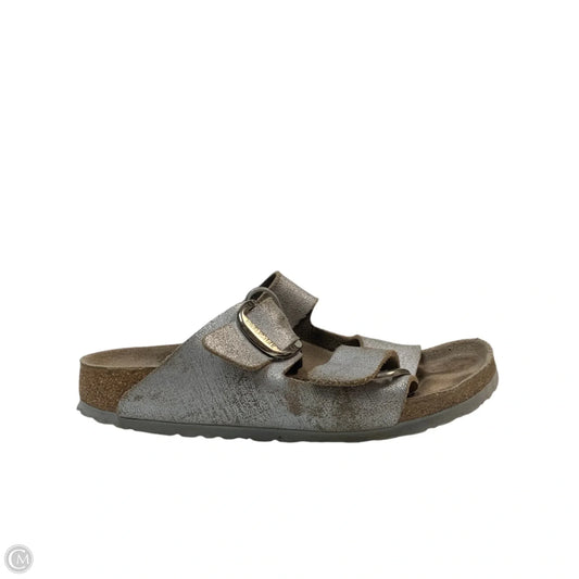 Sandals Flats By Birkenstock In Silver, Size: 7