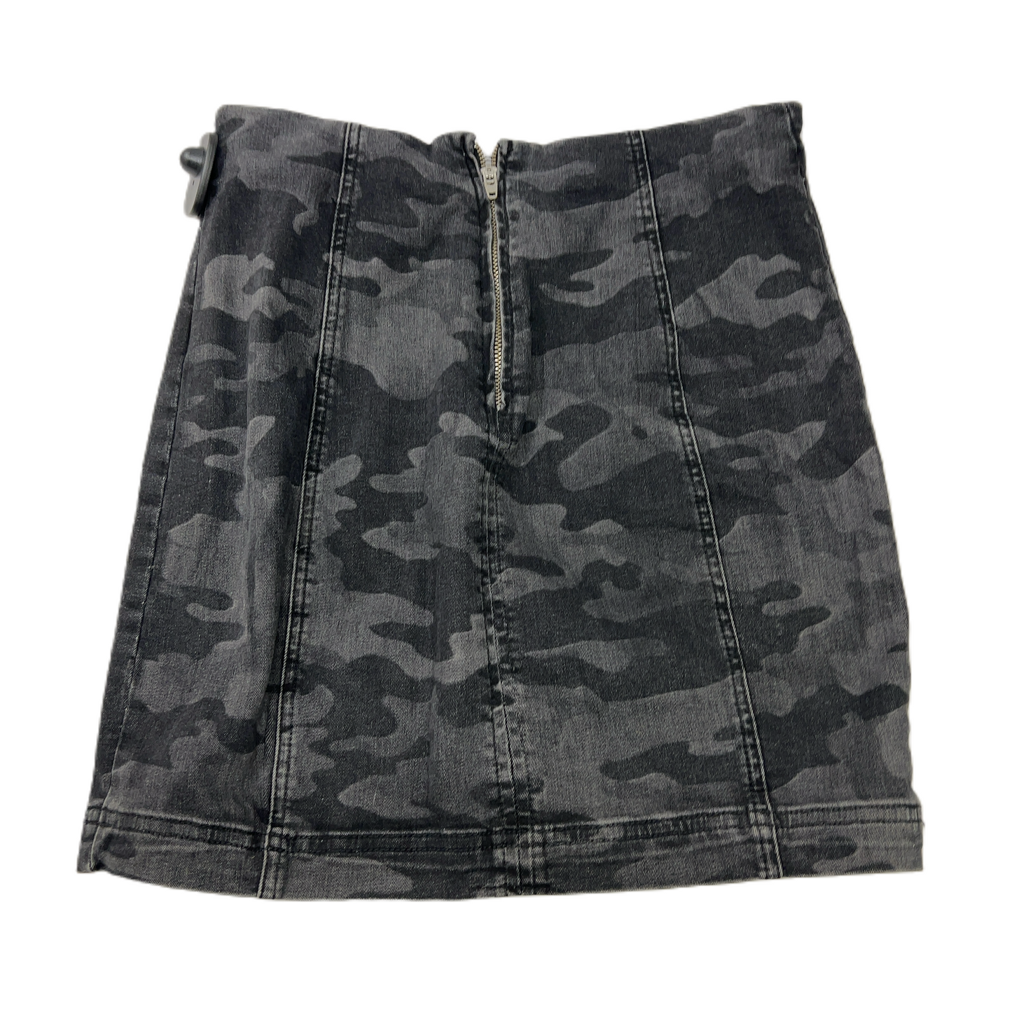 Camouflage Print  Skirt Mini & Short By Free People  Size: S