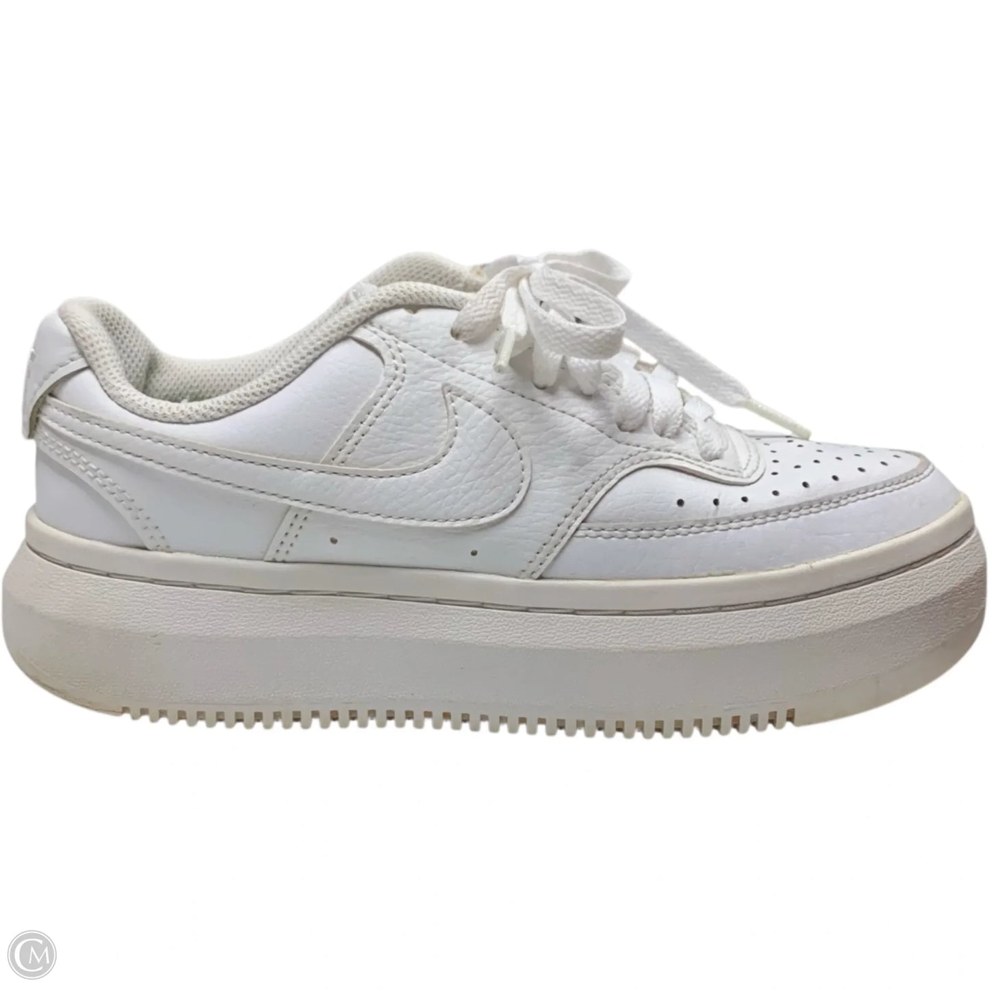 Shoes Sneakers By Nike In White, Size: 7