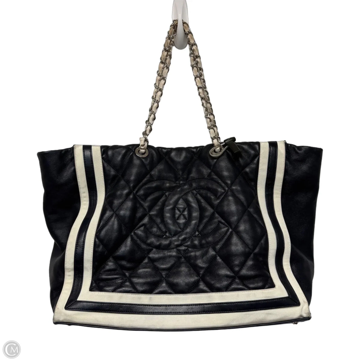 Tote Luxury Designer By Chanel, Size: Large