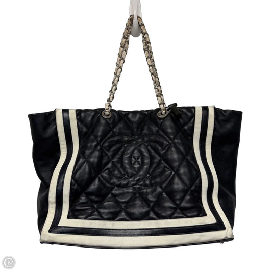 Tote Luxury Designer By Chanel, Size: Large
