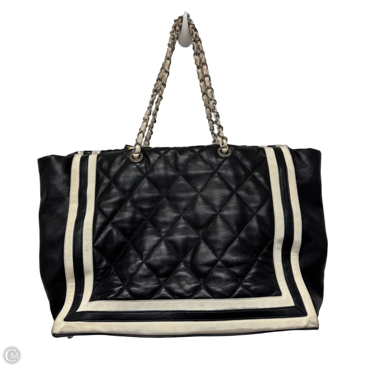 Tote Luxury Designer By Chanel, Size: Large
