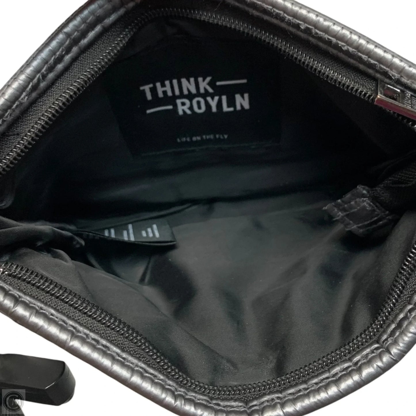 Crossbody By Think Royln, Size: Small