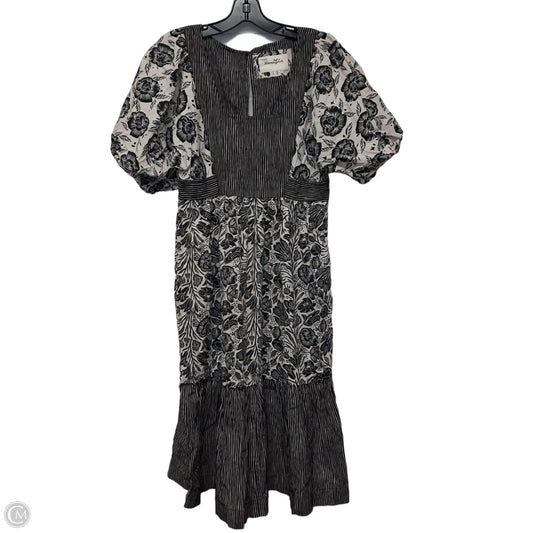 Dress Casual Short By Blooming Print In Black & White, Size: M