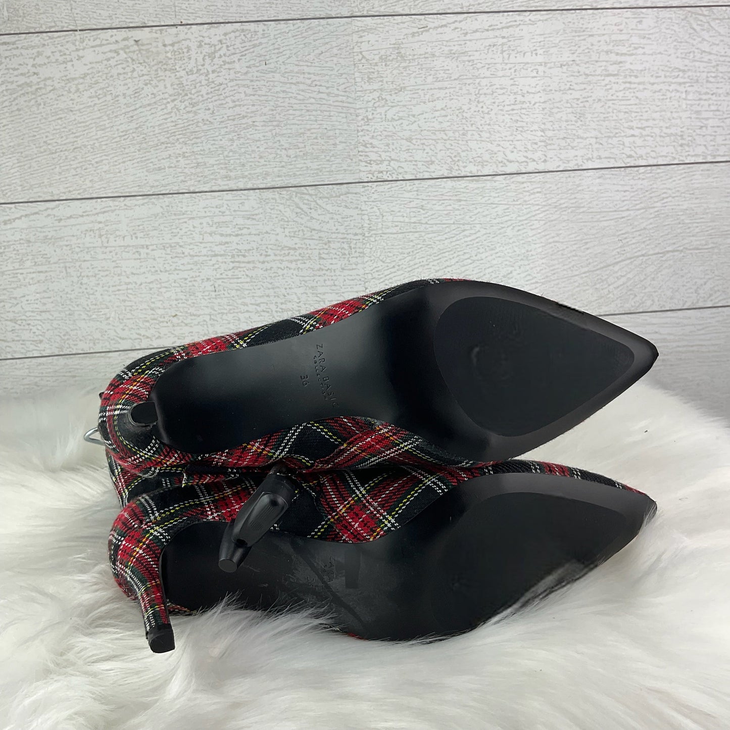 Boots Ankle Heels By Zara Basic In Plaid Pattern, Size: 7.5