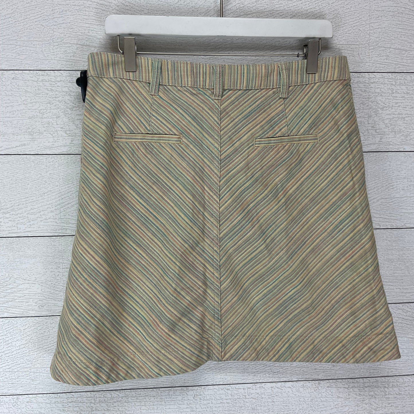 Skirt Mini & Short By Pilcro In Cream, Size: L