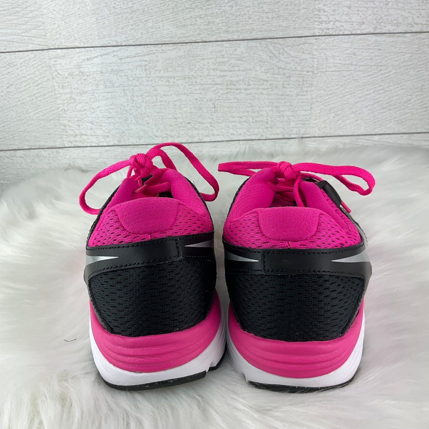 Shoes Athletic By Nike In Black & Pink, Size: 8