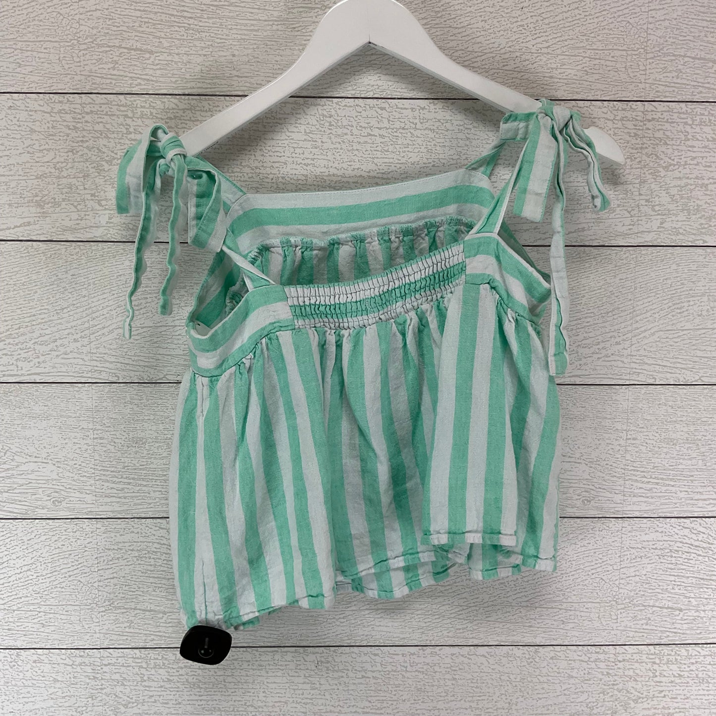 Green Top Sleeveless Clothes Mentor, Size S