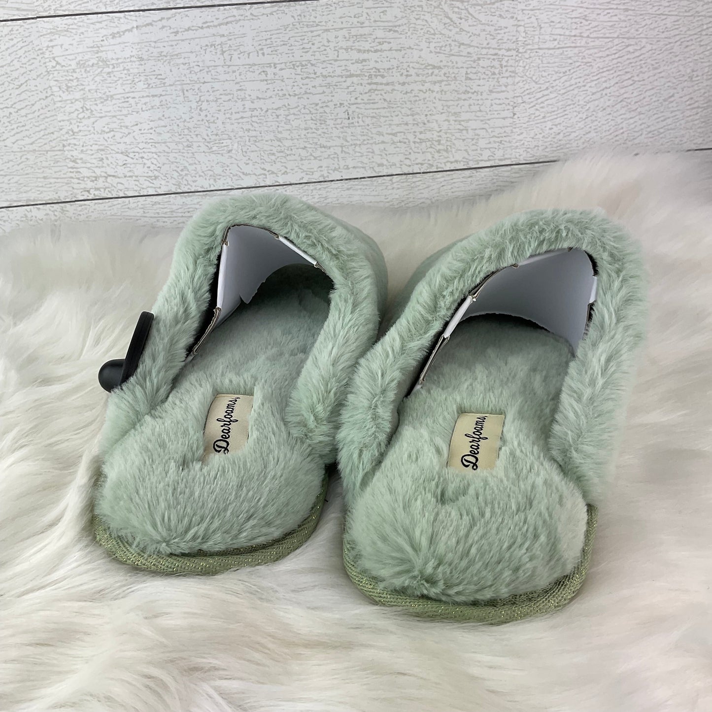 Green Slippers Clothes Mentor, Size 11.5