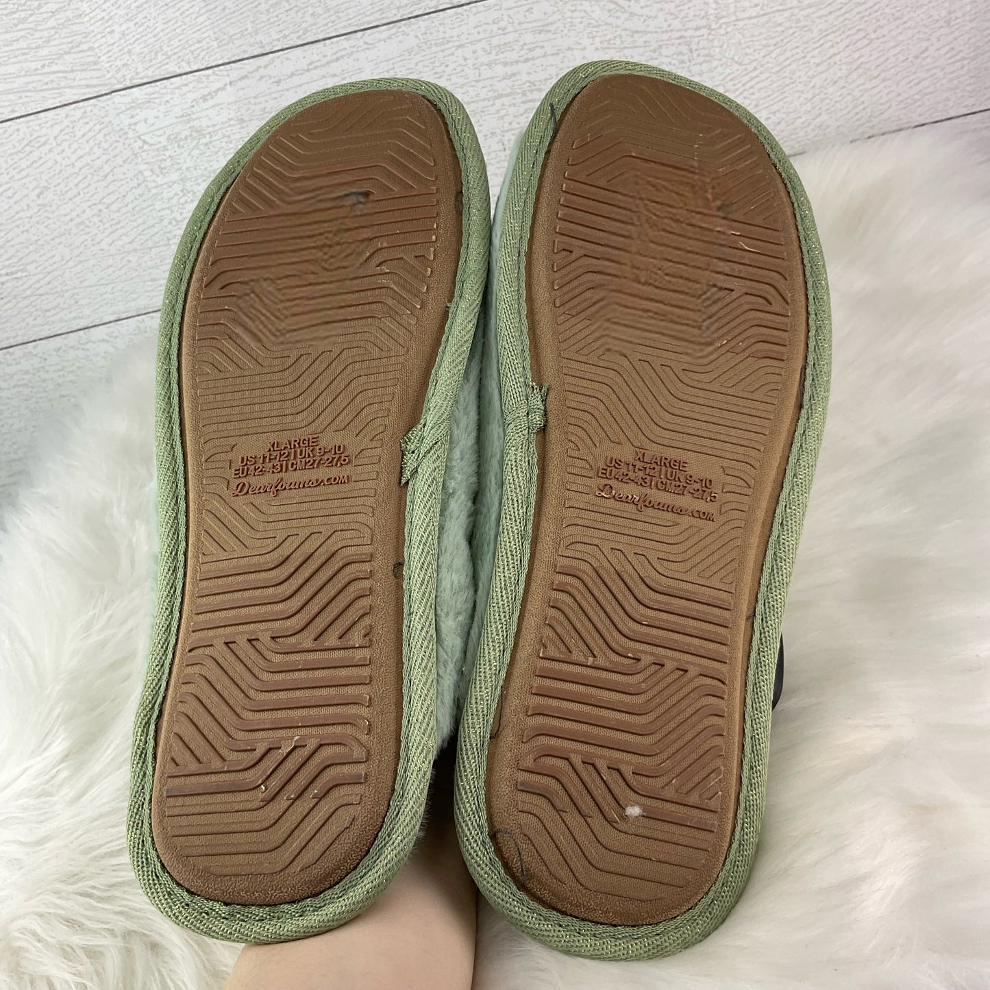 Green Slippers Clothes Mentor, Size 11.5