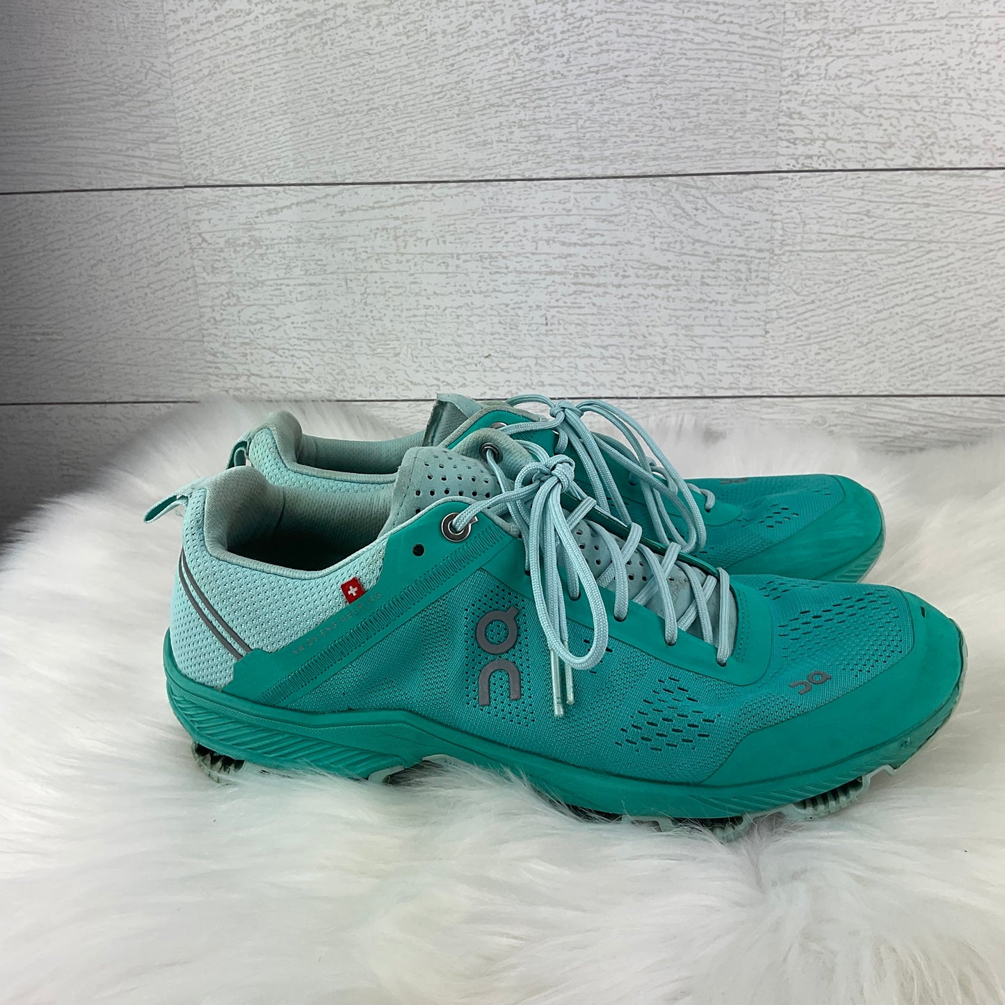 Shoes Athletic By Clothes Mentor In Teal, Size: 8.5