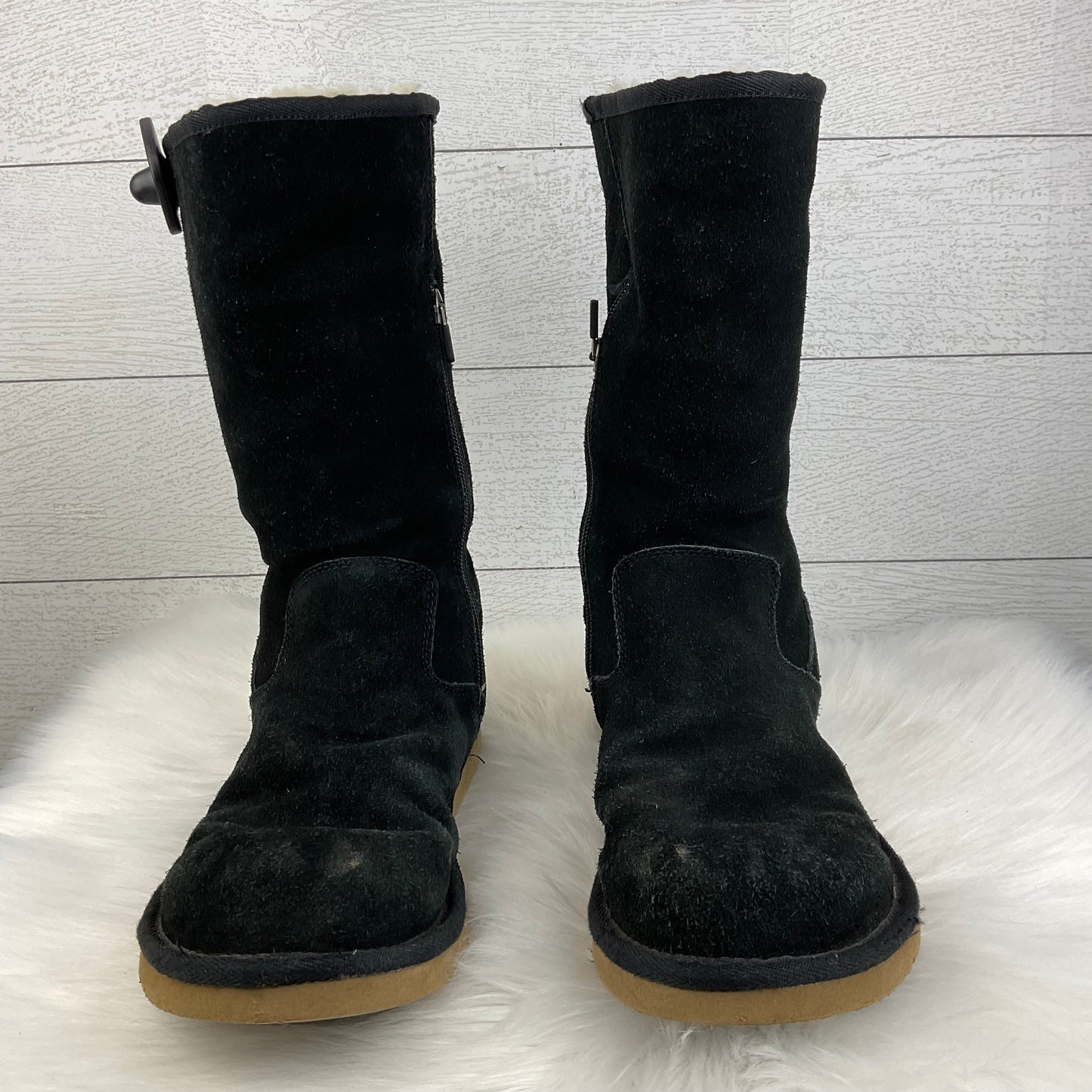 Boots Designer By Ugg In Black, Size: 10