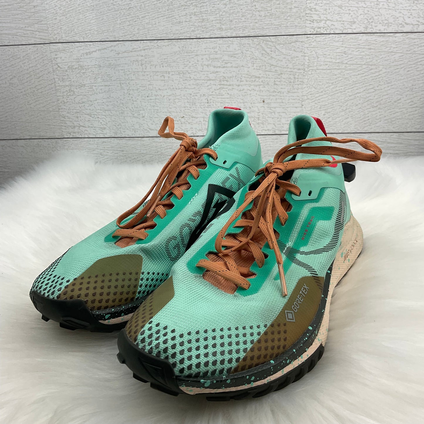 Shoes Athletic By Nike In Teal, Size: 7.5