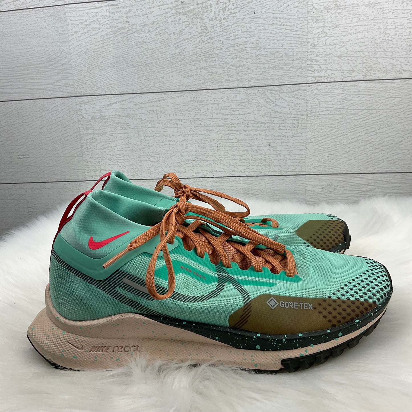 Shoes Athletic By Nike In Teal, Size: 7.5