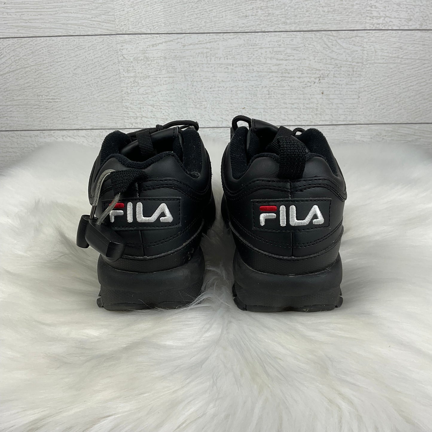 Shoes Athletic By Fila In Black, Size: 6.5