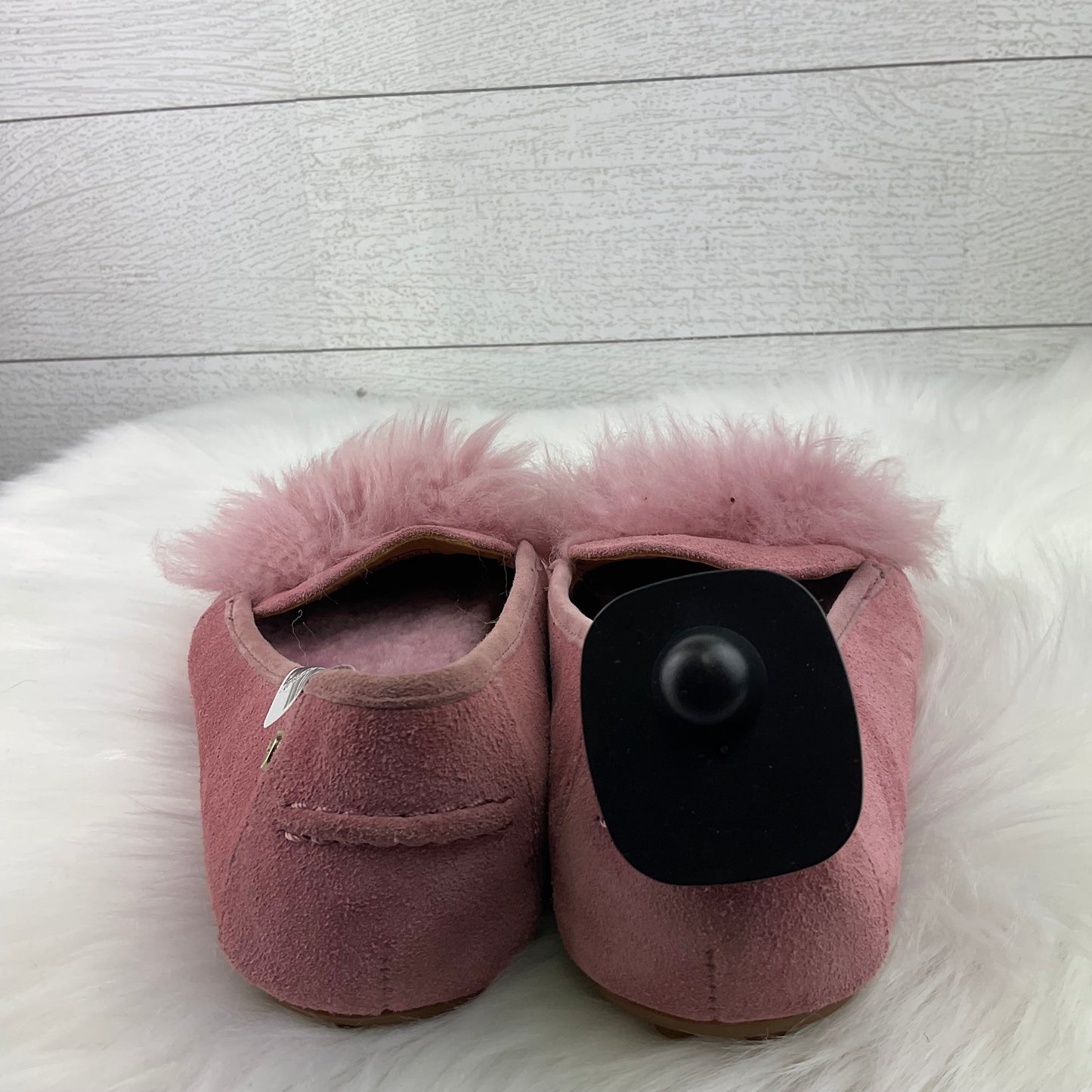 Shoes Designer By Ugg In Pink, Size: 8