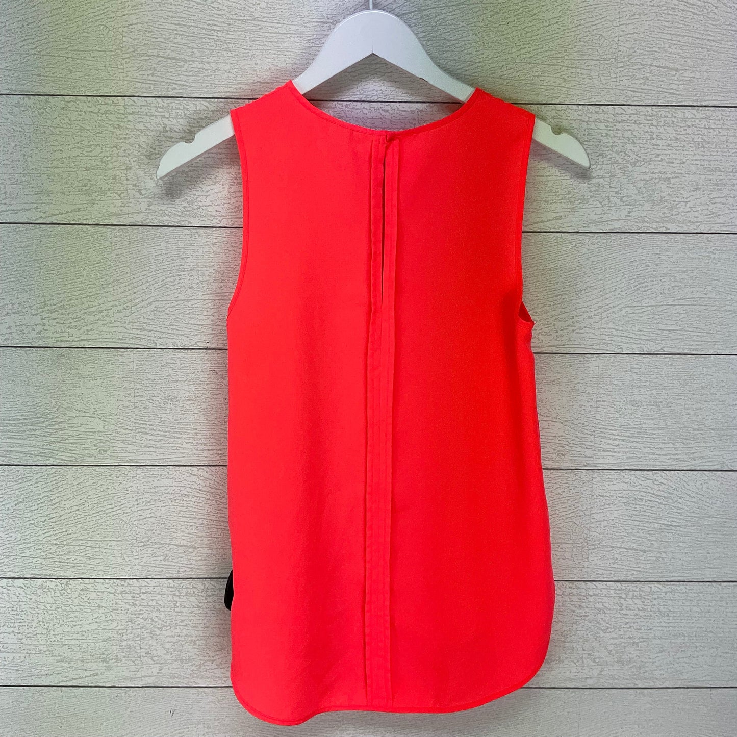 Top Sleeveless Basic By H&m  Size: 2