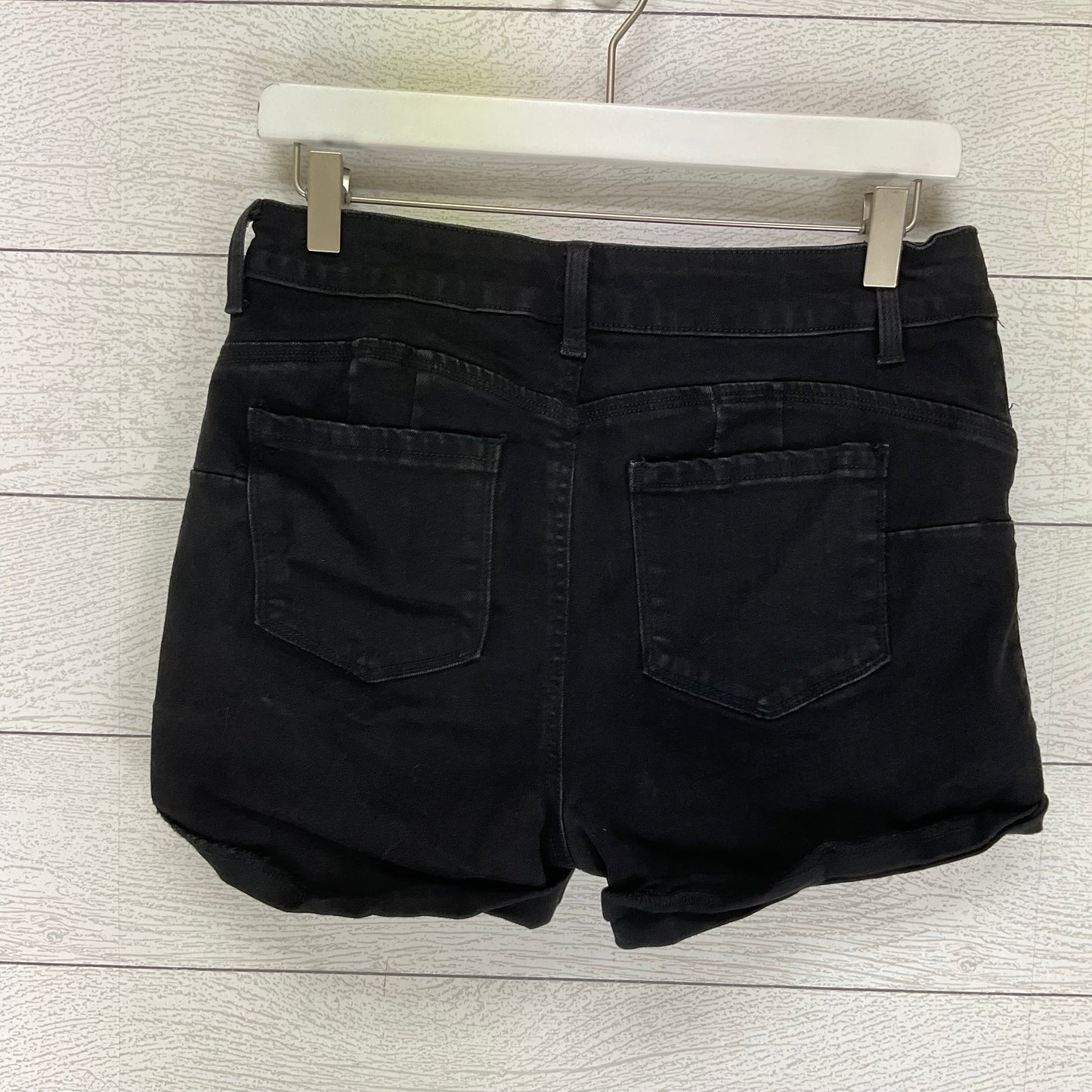 Shorts By Clothes Mentor  Size: L