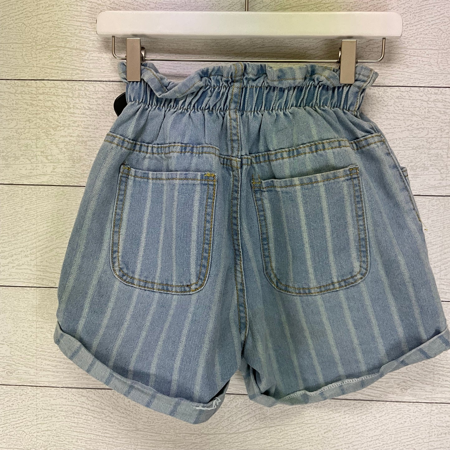 Shorts By Clothes Mentor  Size: S