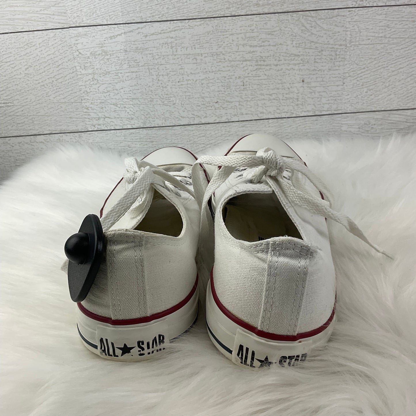 Shoes Sneakers By Converse In White, Size: 11