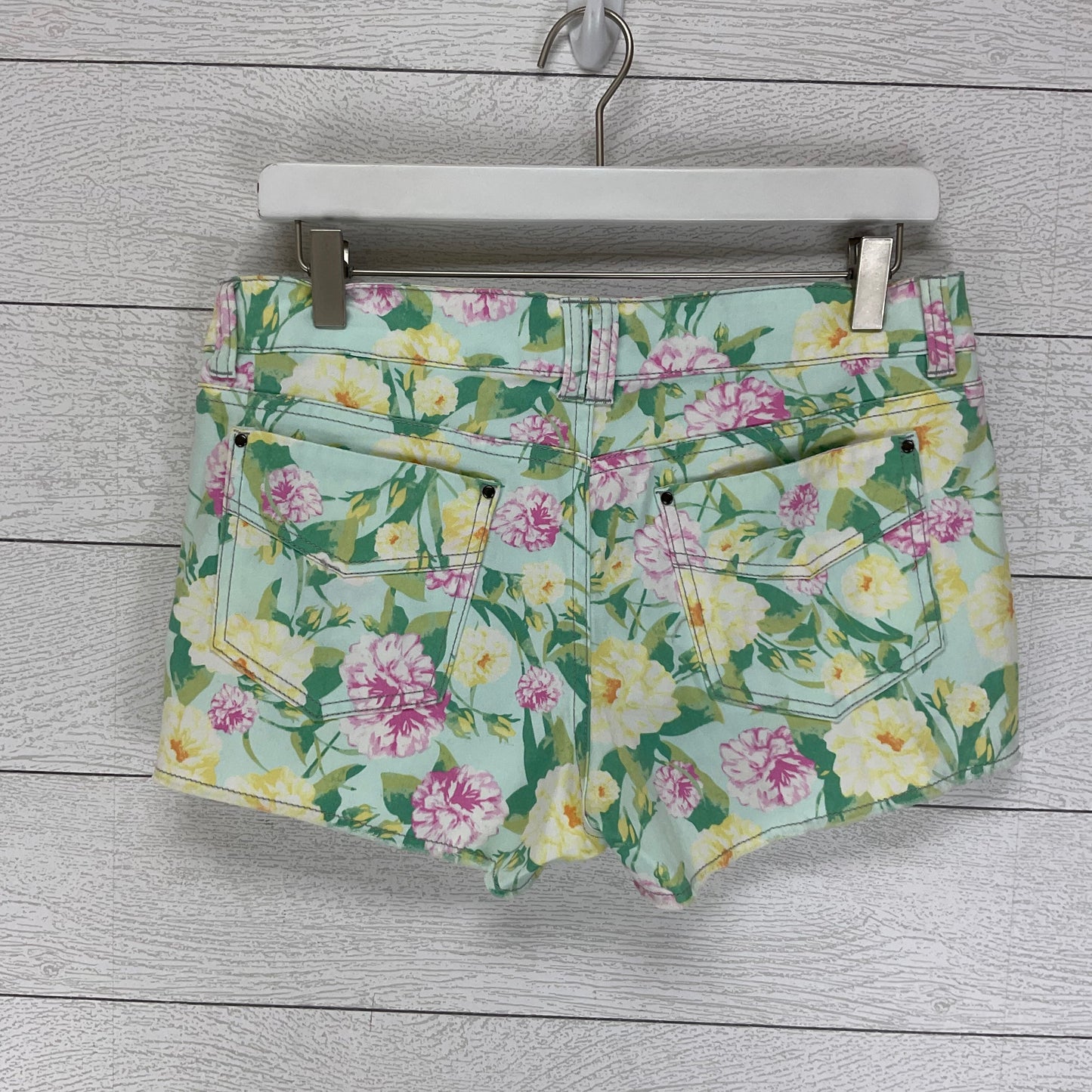 Shorts By Forever 21  Size: L