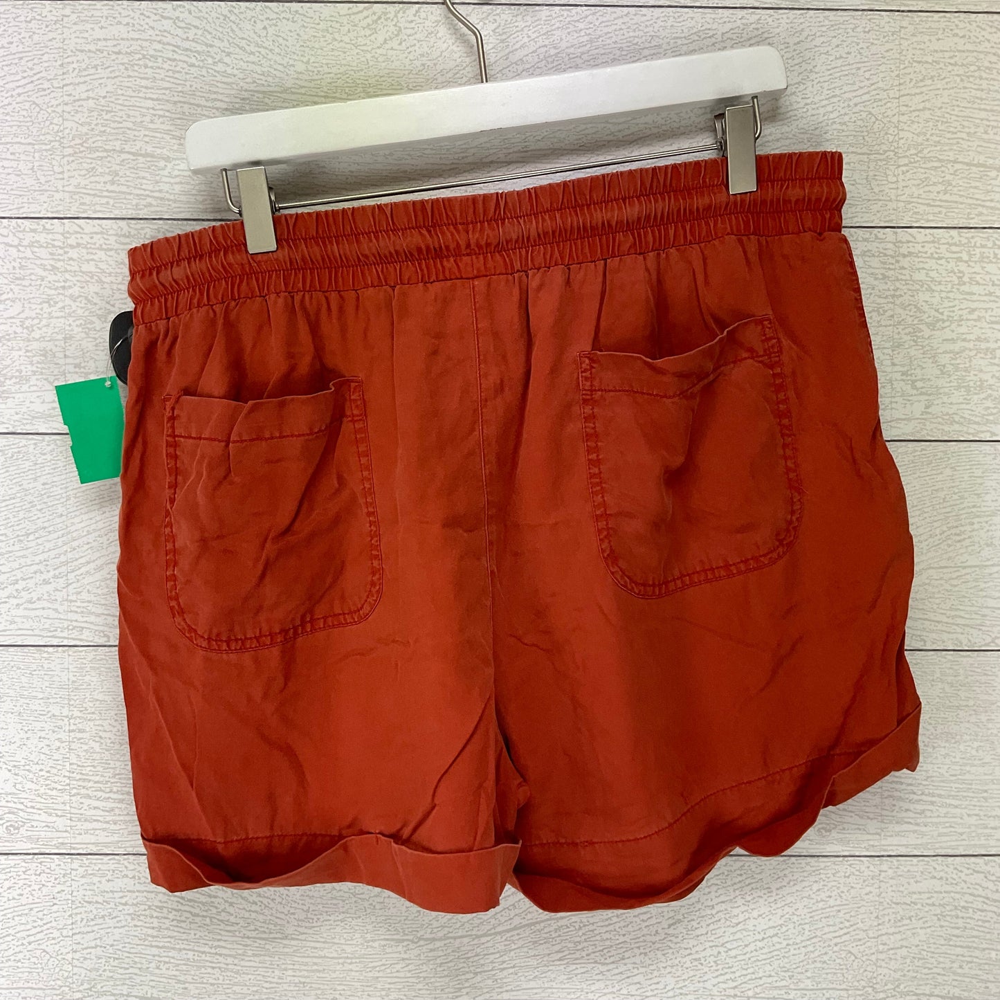 Shorts By Universal Thread  Size: L