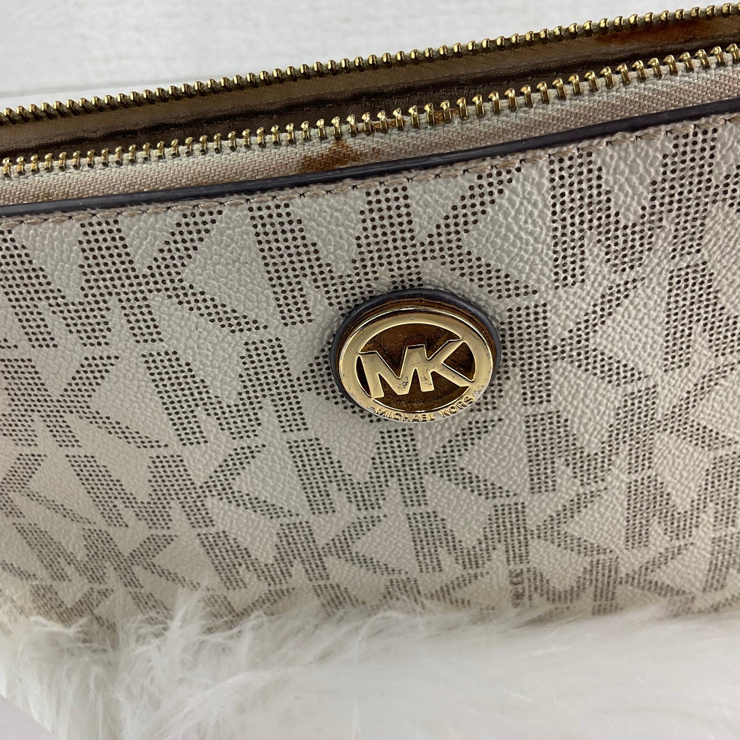 Wristlet Designer By Michael Kors, Size: Medium