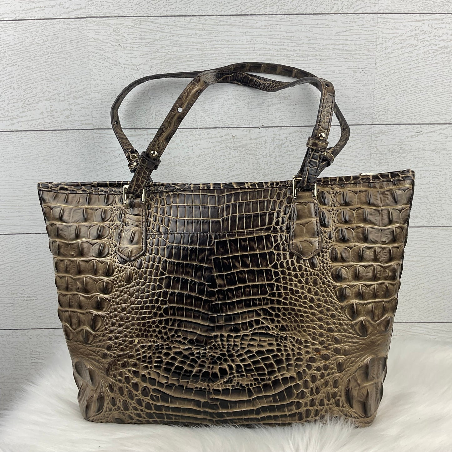 Handbag Designer By Brahmin, Size: Large