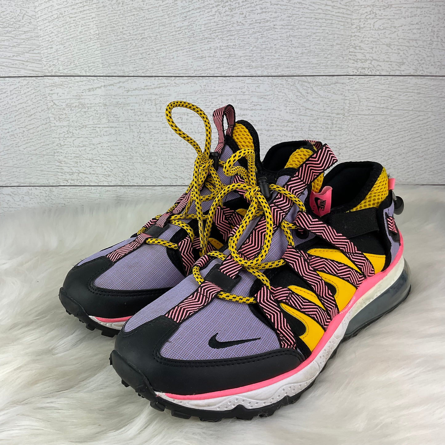 Multi-colored Shoes Athletic Nike, Size 7.5