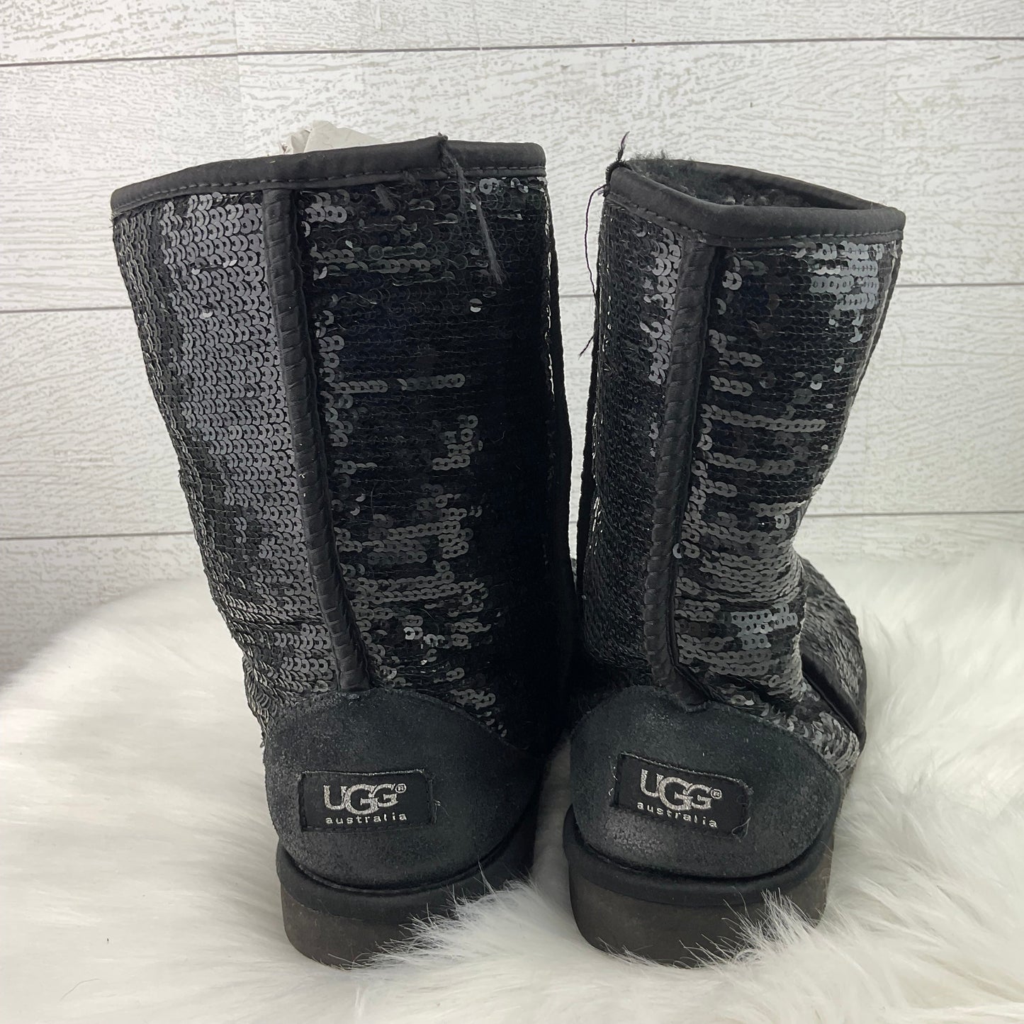 Boots Designer By Ugg In Black, Size: 9