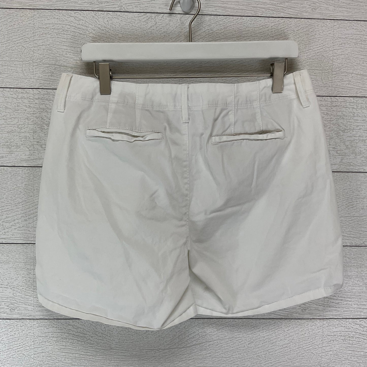 White Shorts Old Navy, Size 10