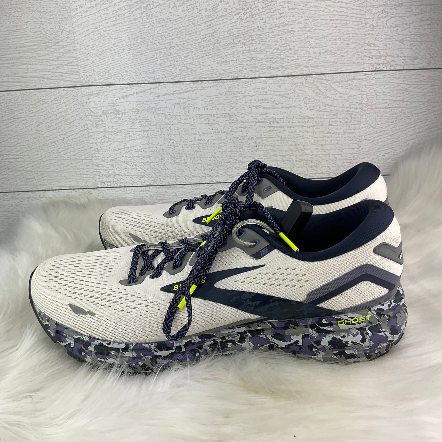 Camouflage Print Shoes Athletic Brooks, Size 9.5