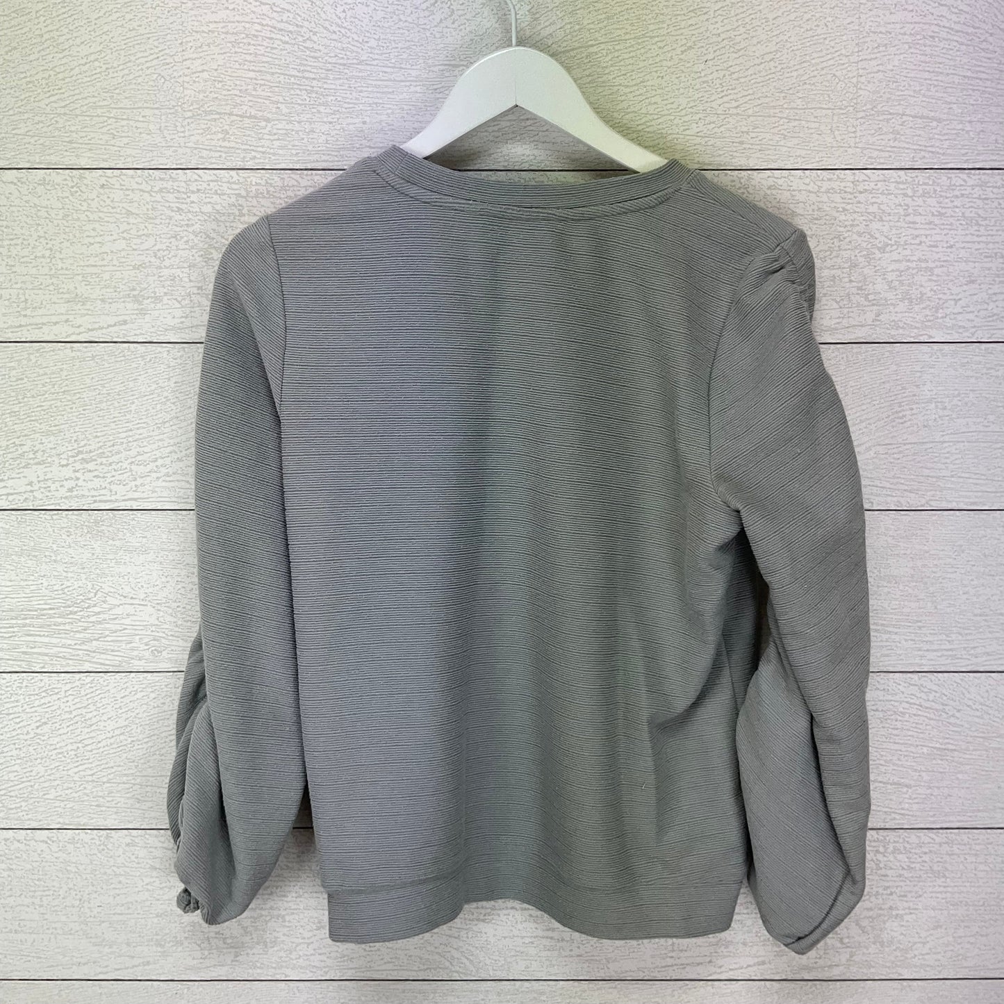 Top Long Sleeve By Simply Vera In Grey, Size: S