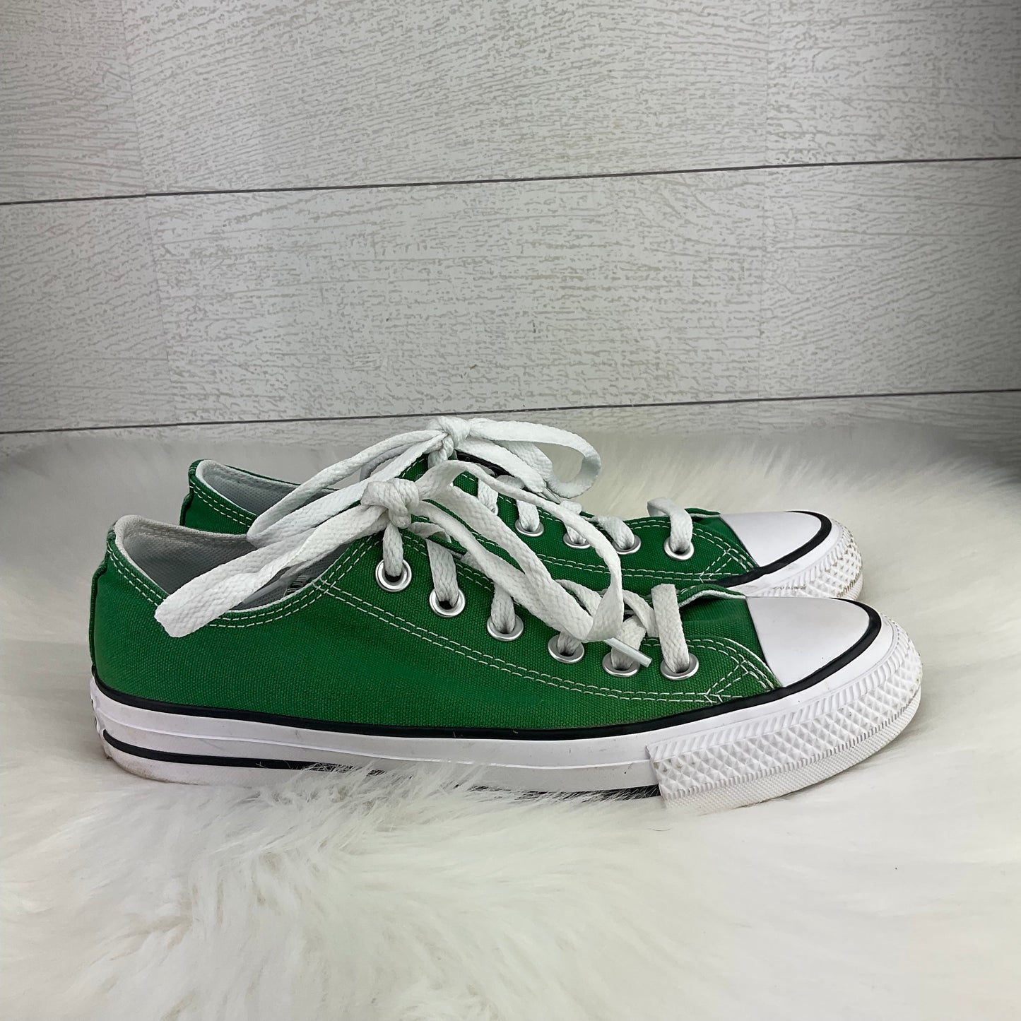 Shoes Sneakers By Converse In Green, Size: 7