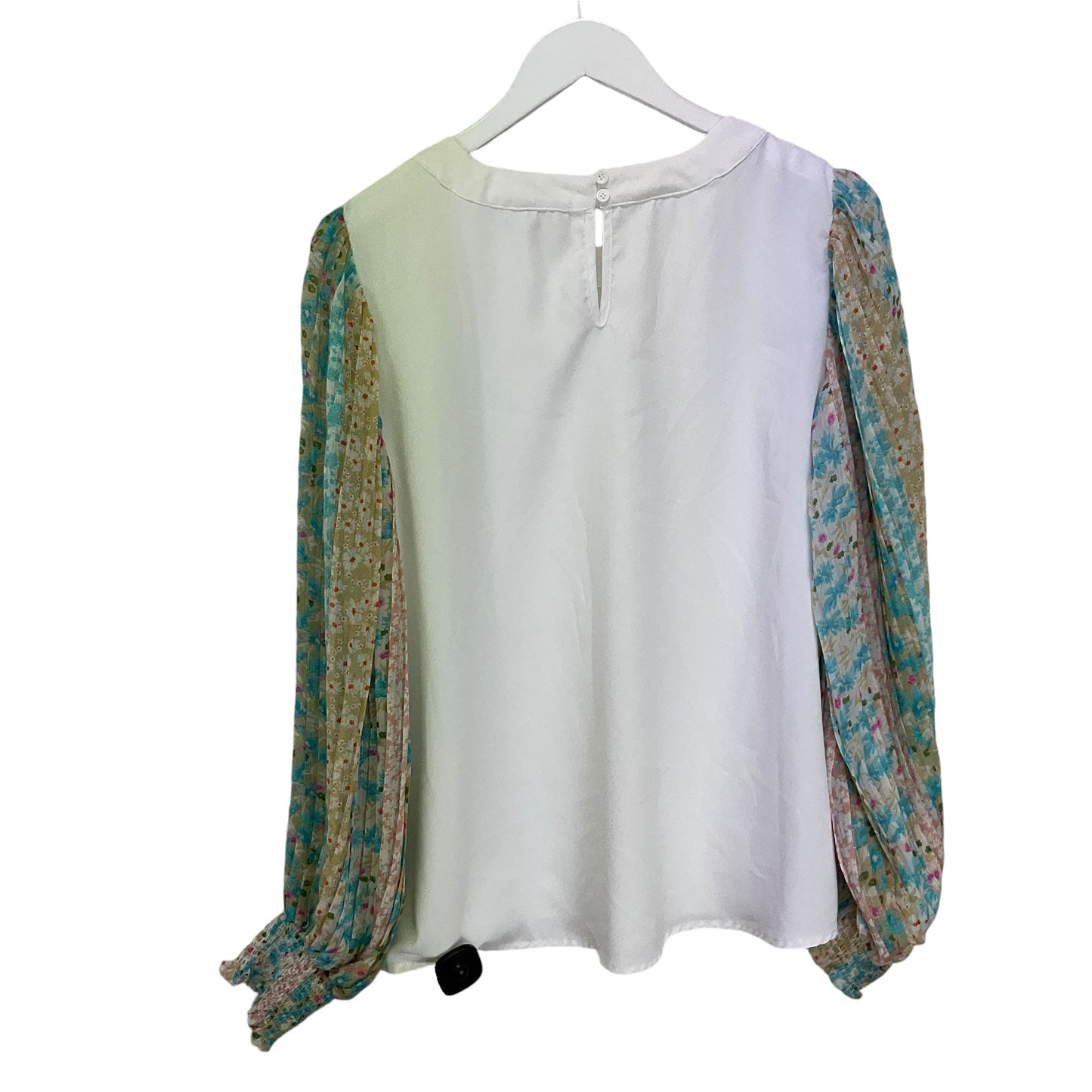 Top Long Sleeve By Entro In White, Size: M