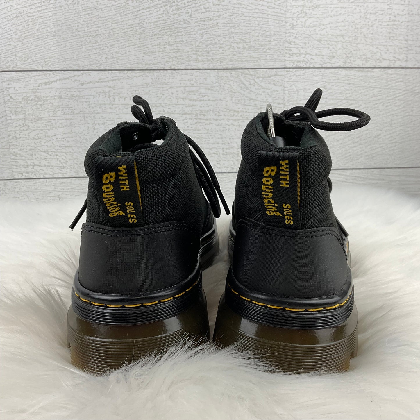 Shoes Flats By Dr Martens In Black, Size: 5