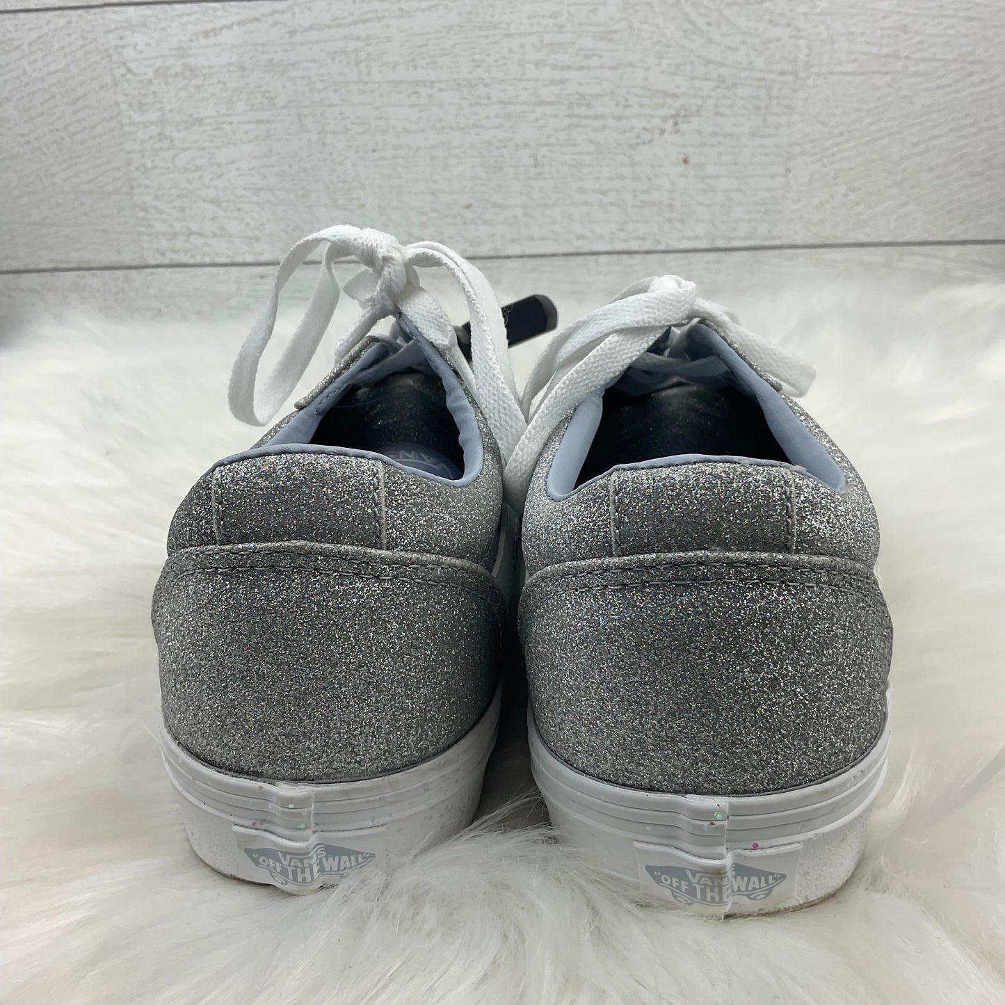 Shoes Sneakers By Vans In Silver, Size: 8