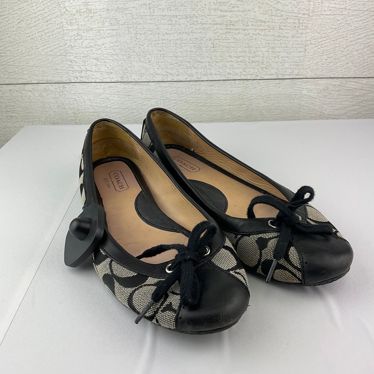 Black & Cream Shoes Flats Coach, Size 8