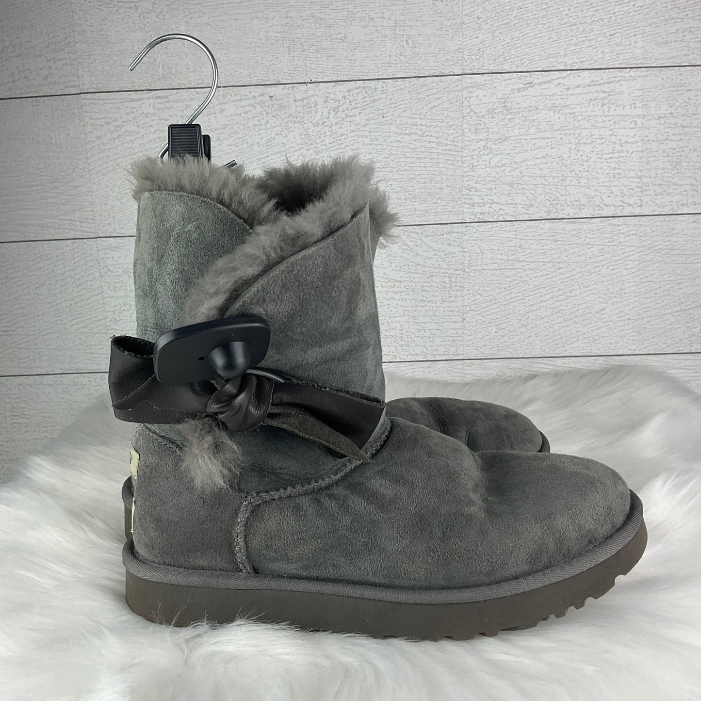 Boots Designer By Ugg In Grey, Size: 8