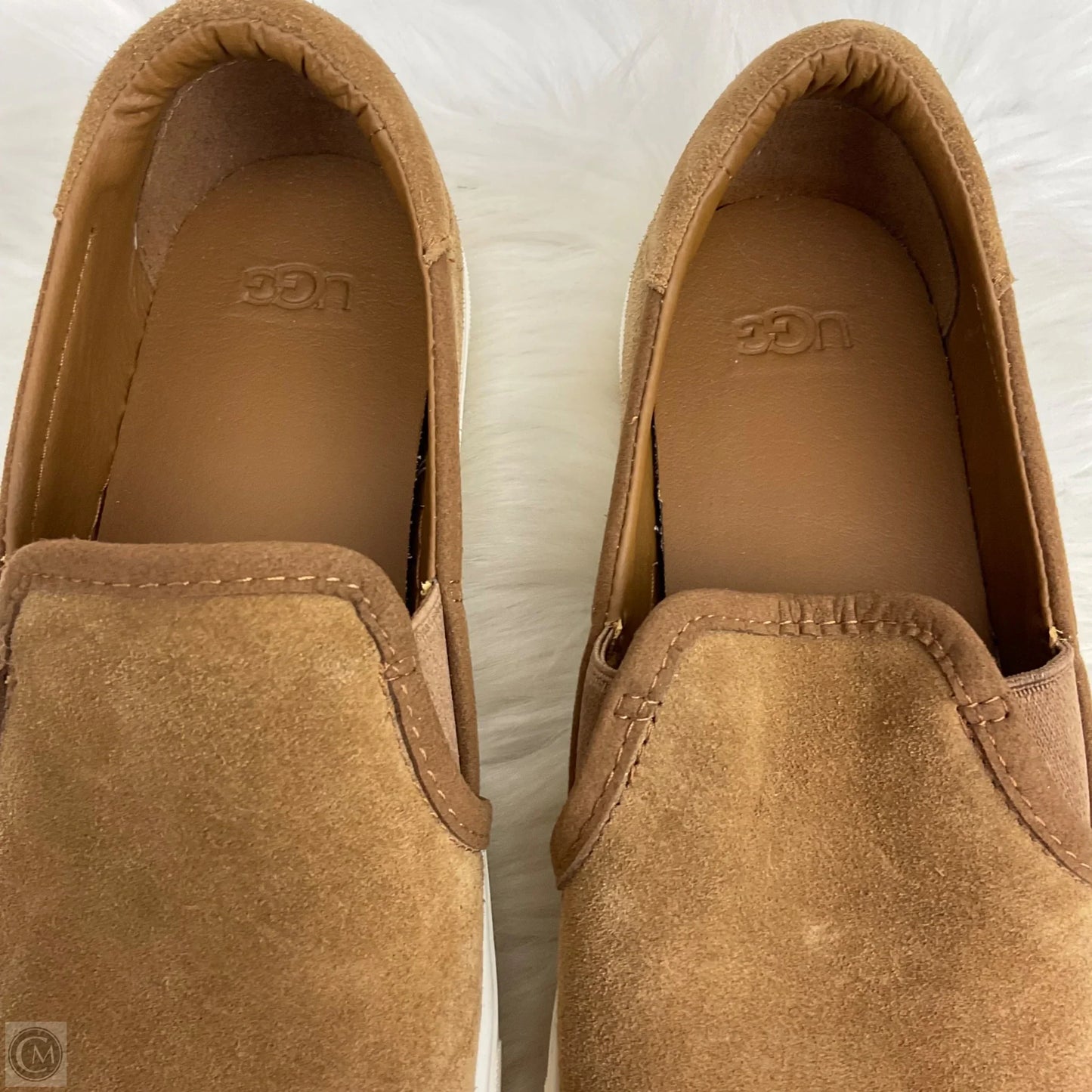 Shoes Designer By Ugg In Beige, Size: 9.5