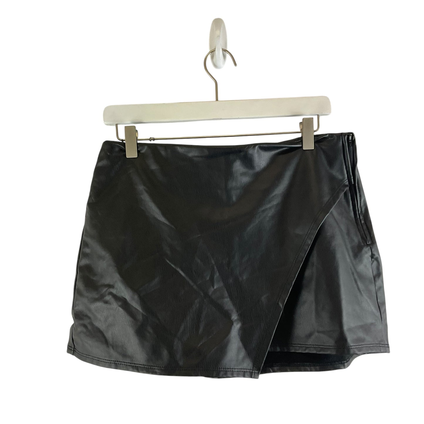 Skort By Altard State In Black, Size: L