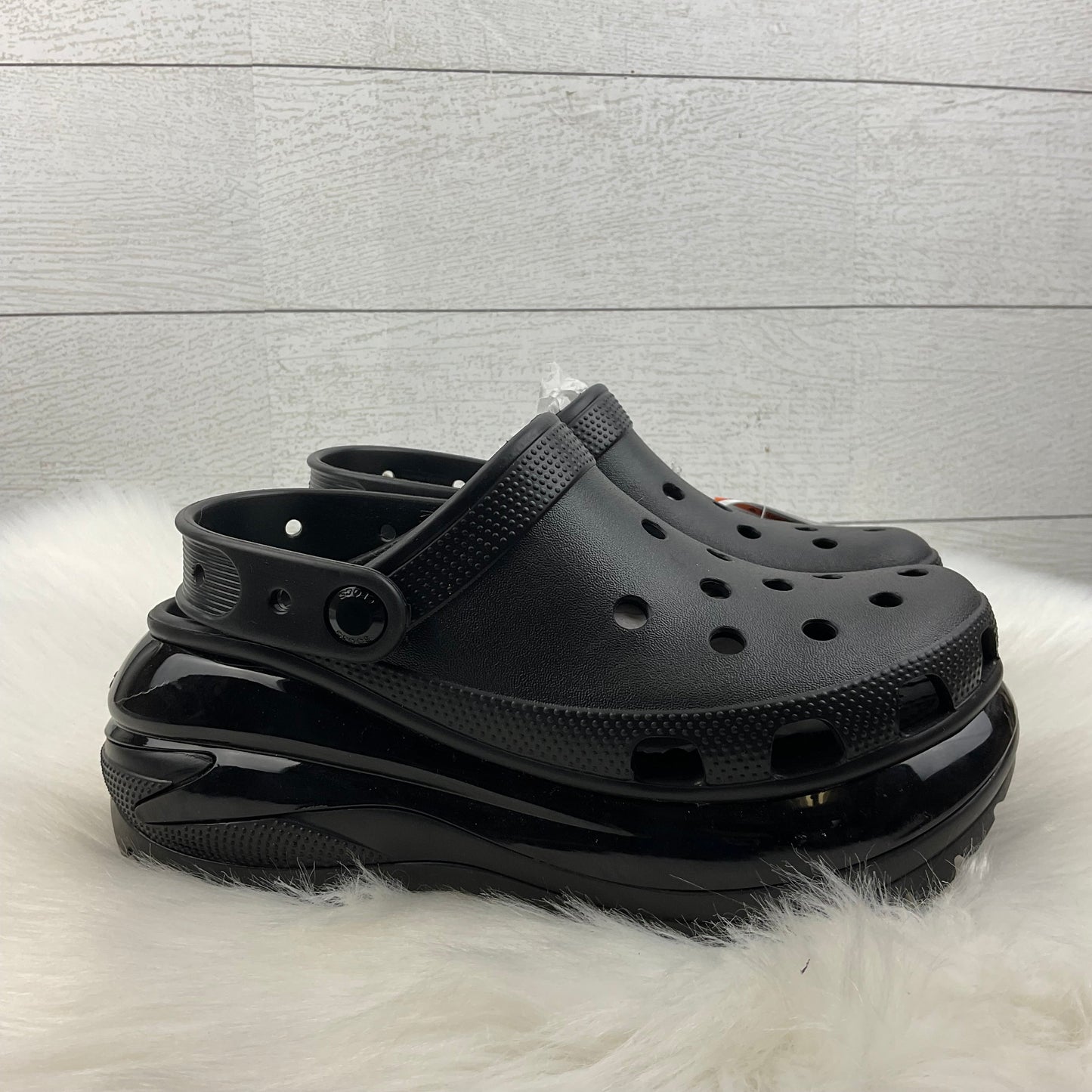 Shoes Heels Platform By Crocs In Black, Size: 6