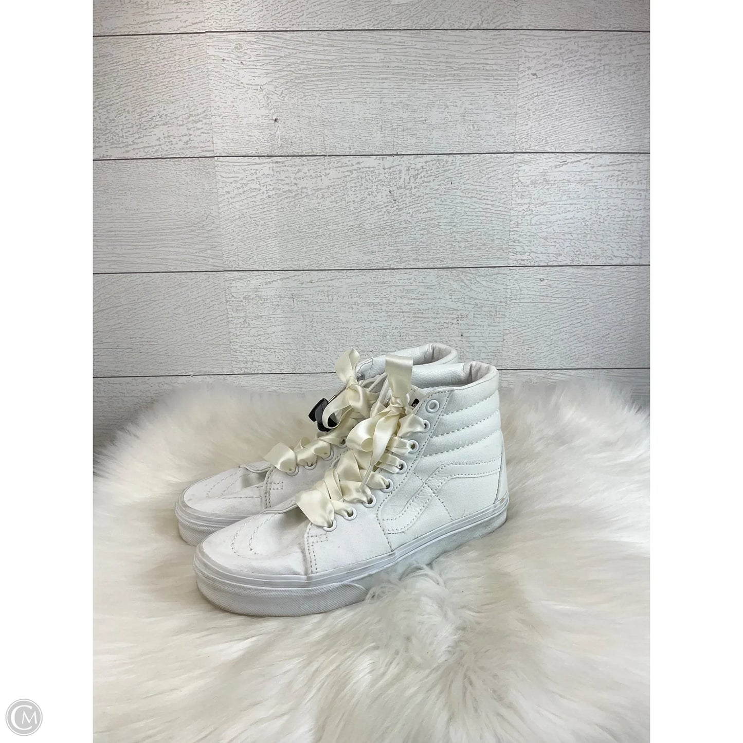 Shoes Sneakers By Vans In White, Size: 7