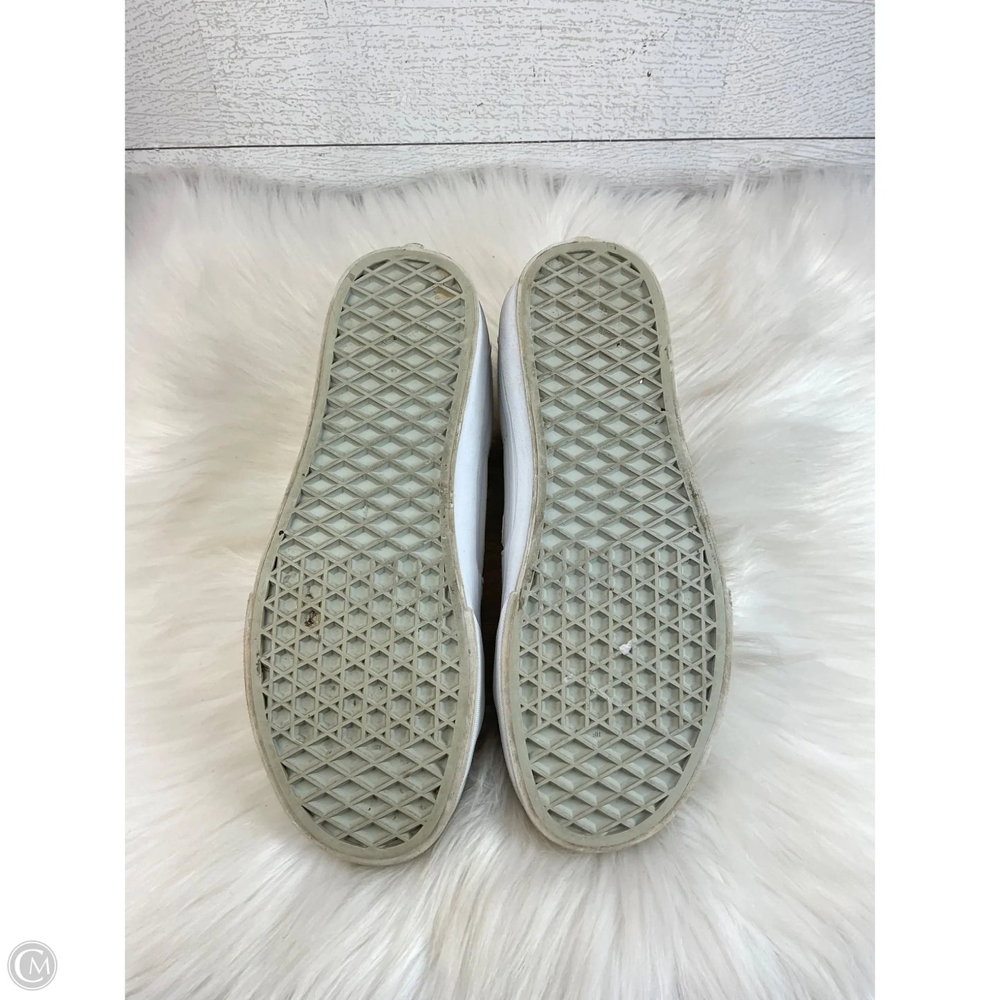 Shoes Sneakers By Vans In White, Size: 7