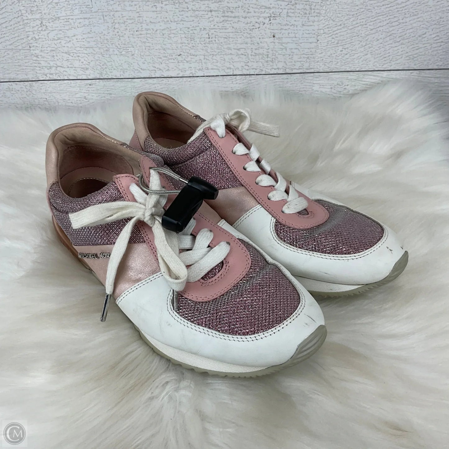 Shoes Designer By Michael Kors In Pink, Size: 9