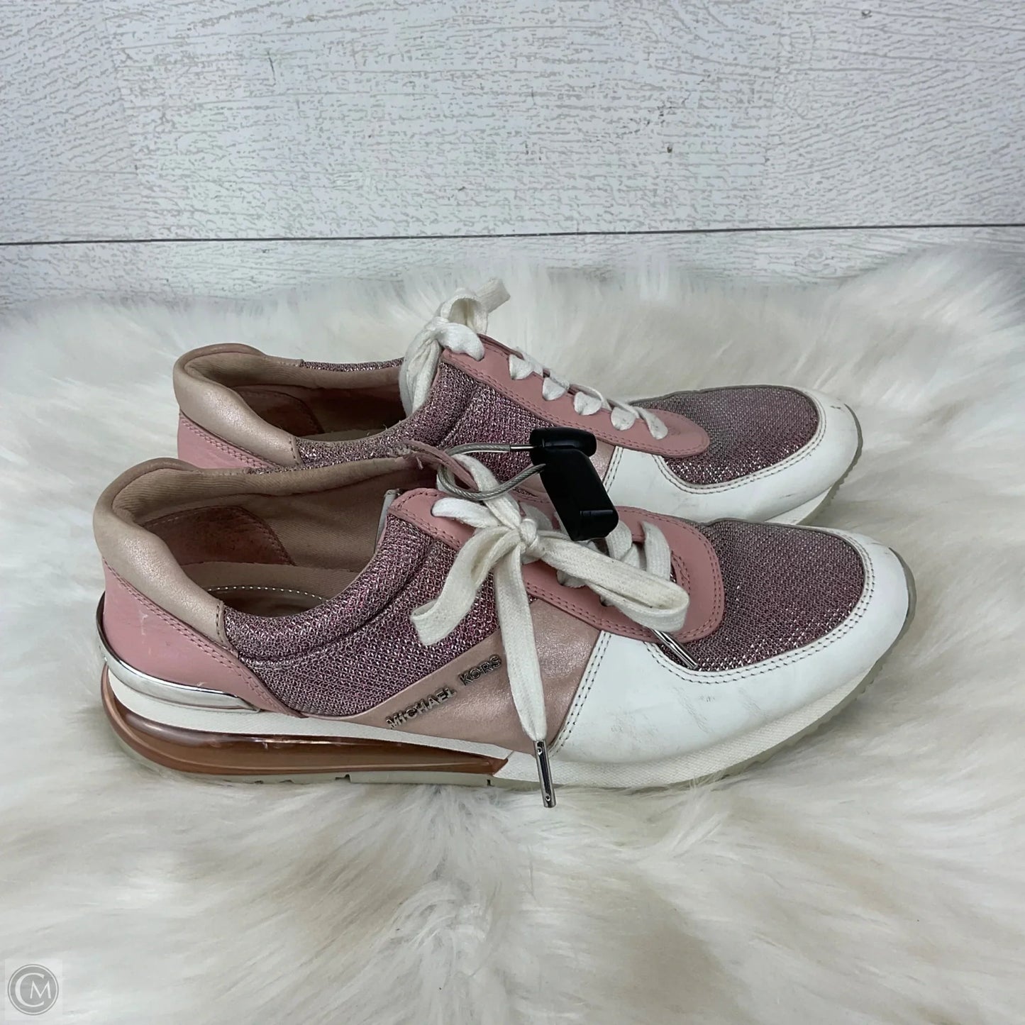 Shoes Designer By Michael Kors In Pink, Size: 9